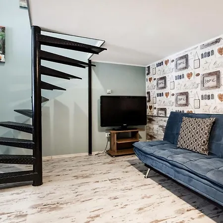 Apartment Hungarian Rebelian With Ac Budapest