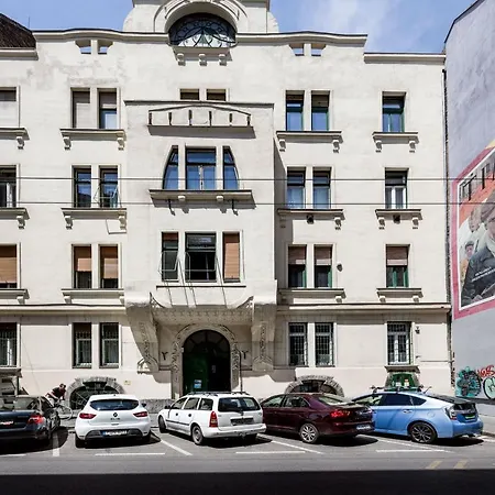 Hungarian Rebelian With Ac Apartment